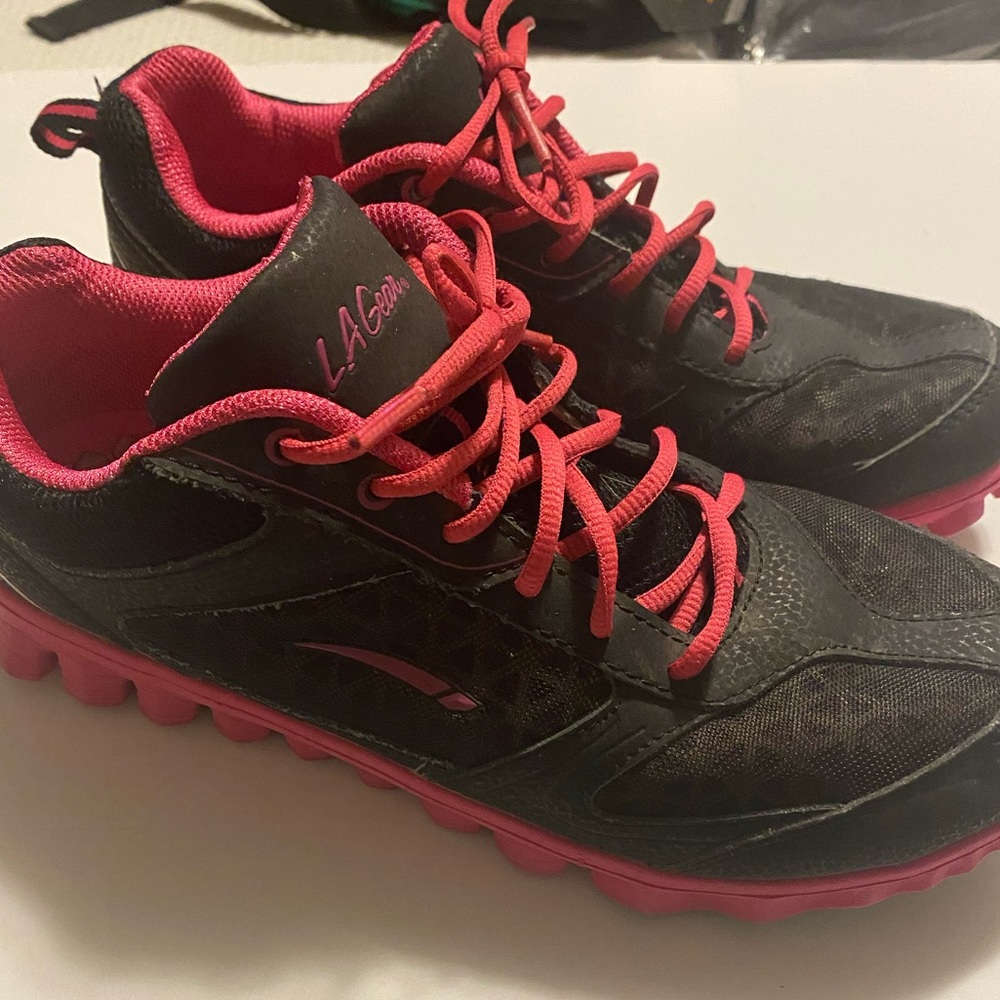 💜LA Gear Women’s Athletic light weight Sneakers